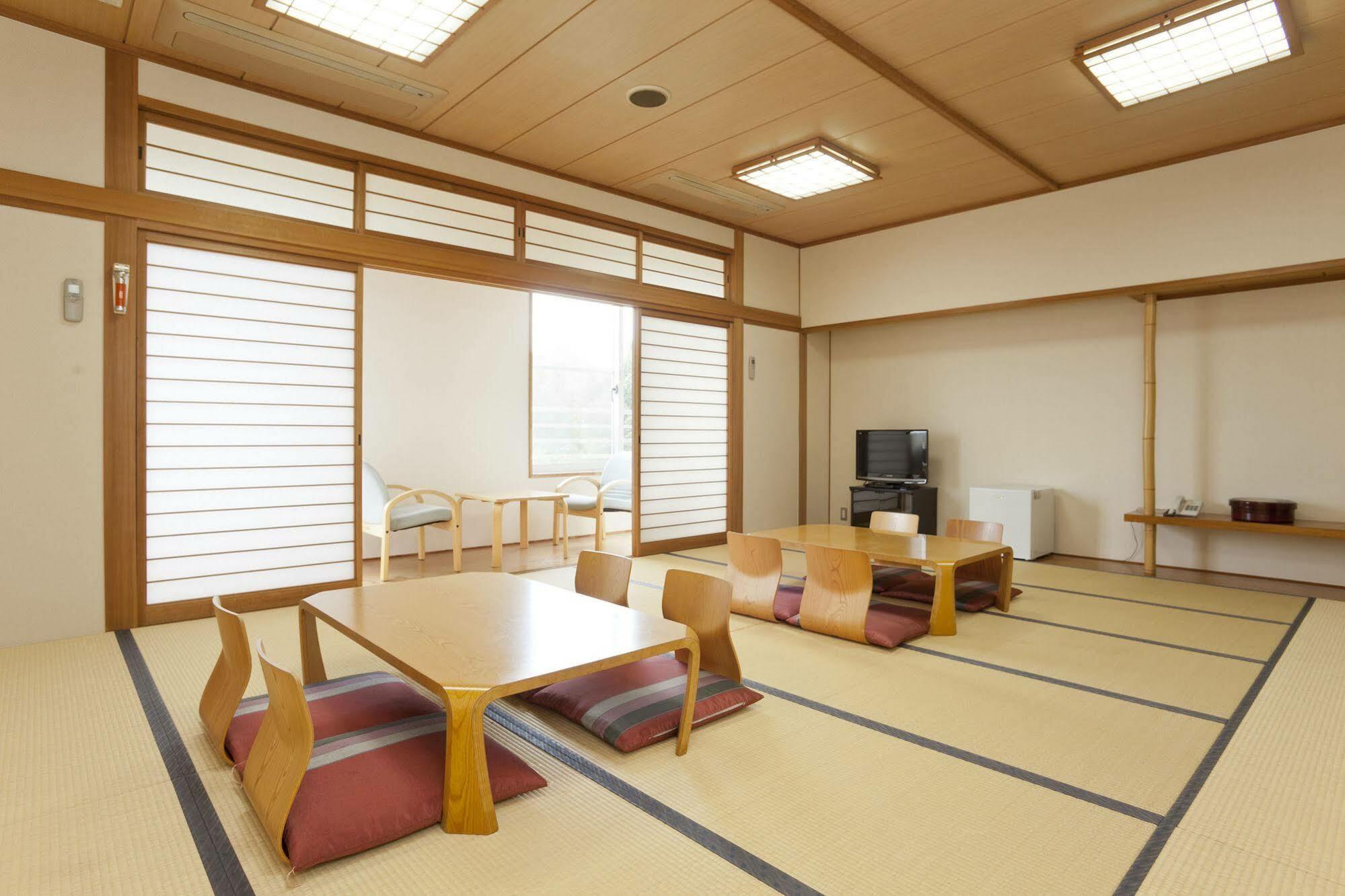 מלון Minamiawaji Sunrise Awaji מראה חיצוני תמונה